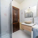 Apartamento Guesthost - Tre Confini Functional *